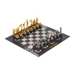 BATMAN VS. JOKER CHESS SET